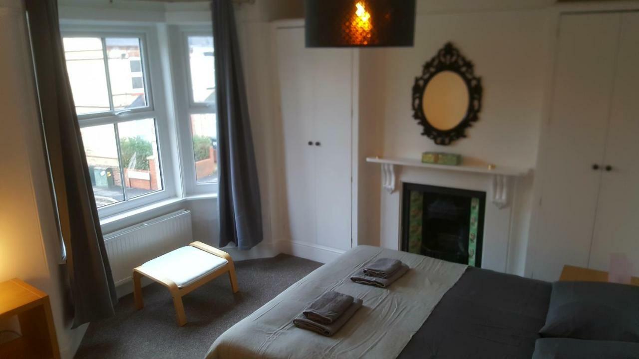 Villa Victoria House à Exeter Extérieur photo
